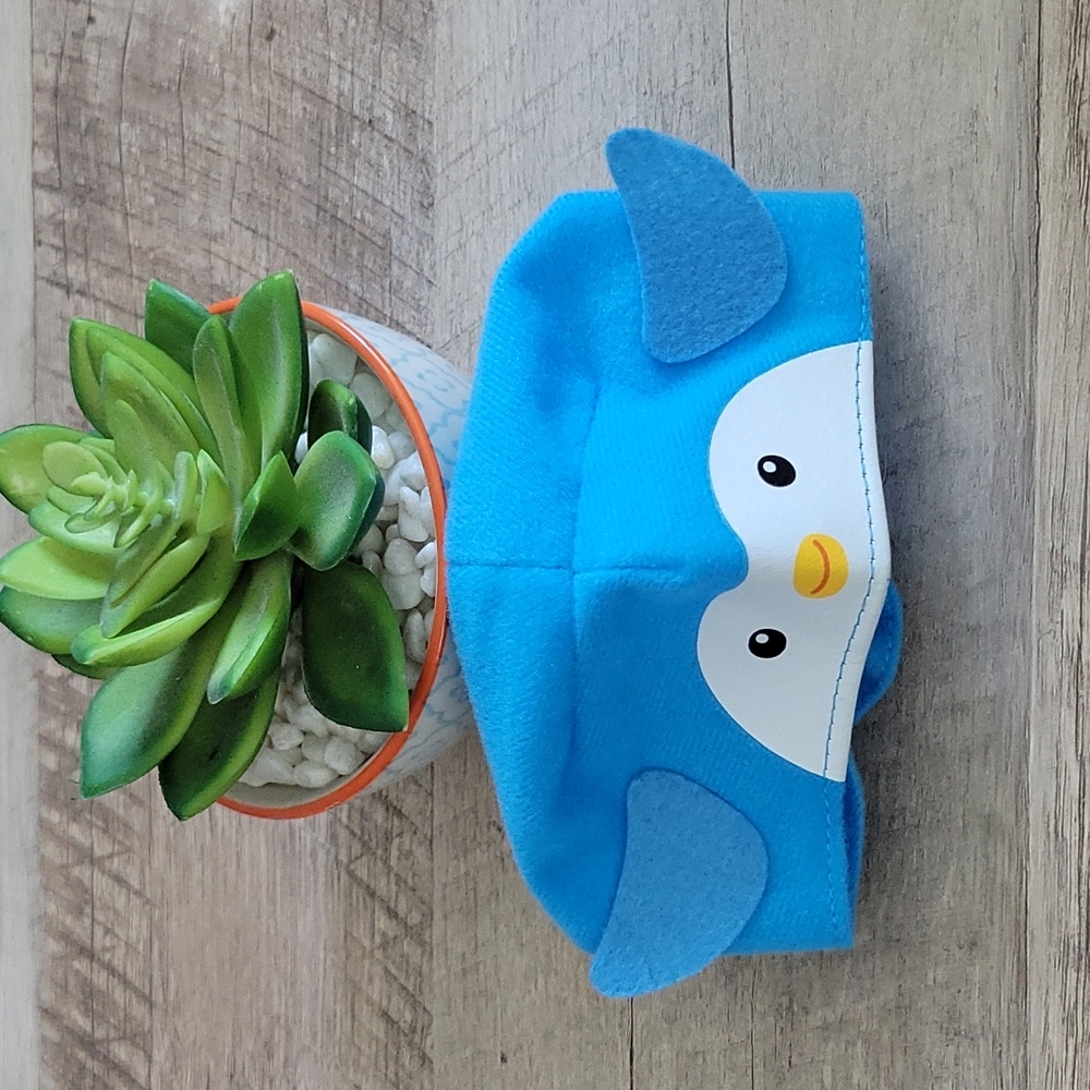 Penguin Hat for a kitty cat